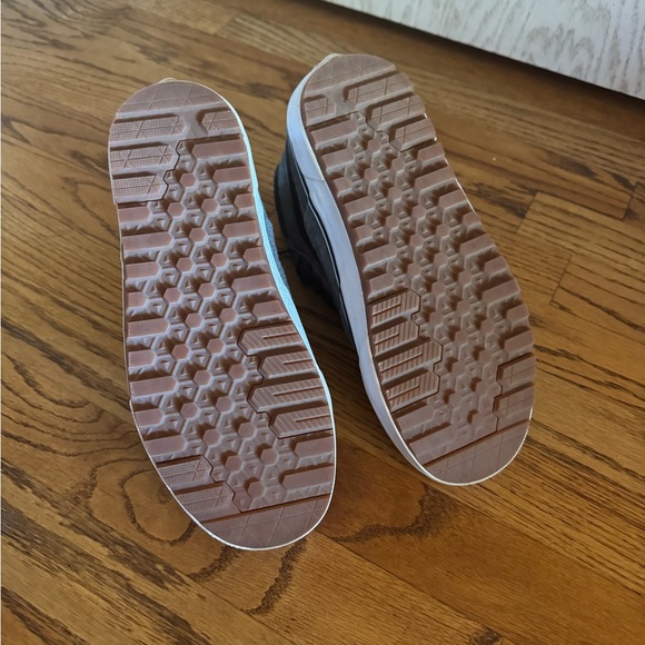 VANS sk8 high top Like New. Unisex 7 Men’s/8.5 Women’s Grey with Black 🩶🖤 - Picture 5 of 5